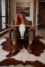 Longhorn Skull 4–4.5 Ft + Cowhide Rug Included – Rustic Lodge Decor